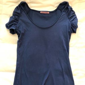 Velvet tee with ruched sleeves